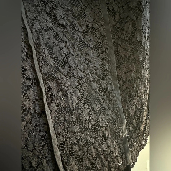 TORY BURCH Size 2 BLACK Everett Lace Pencil Skirt Silk Lining Mini Scalloped Hem - Picture 10 of 13